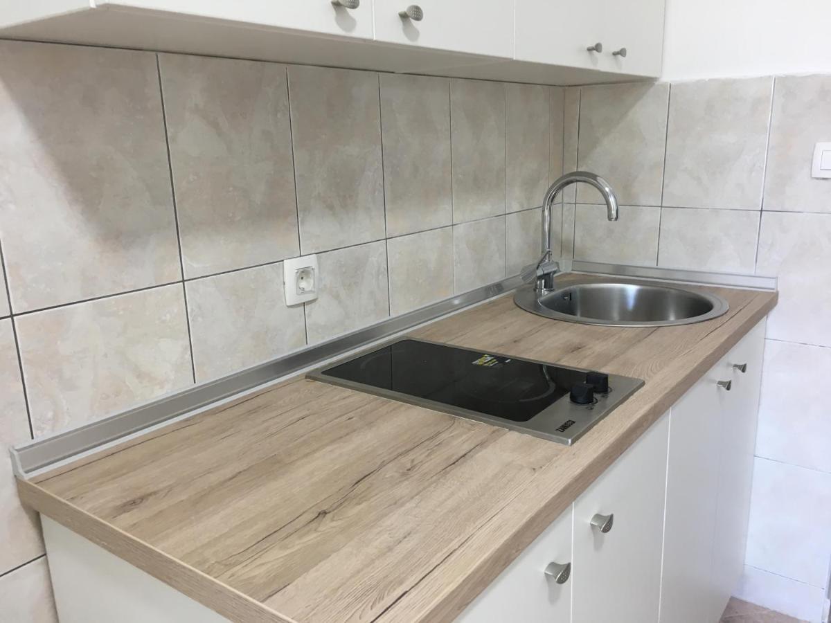 Emanuela 2 Apartment โนวาลยา ภายนอก รูปภาพ