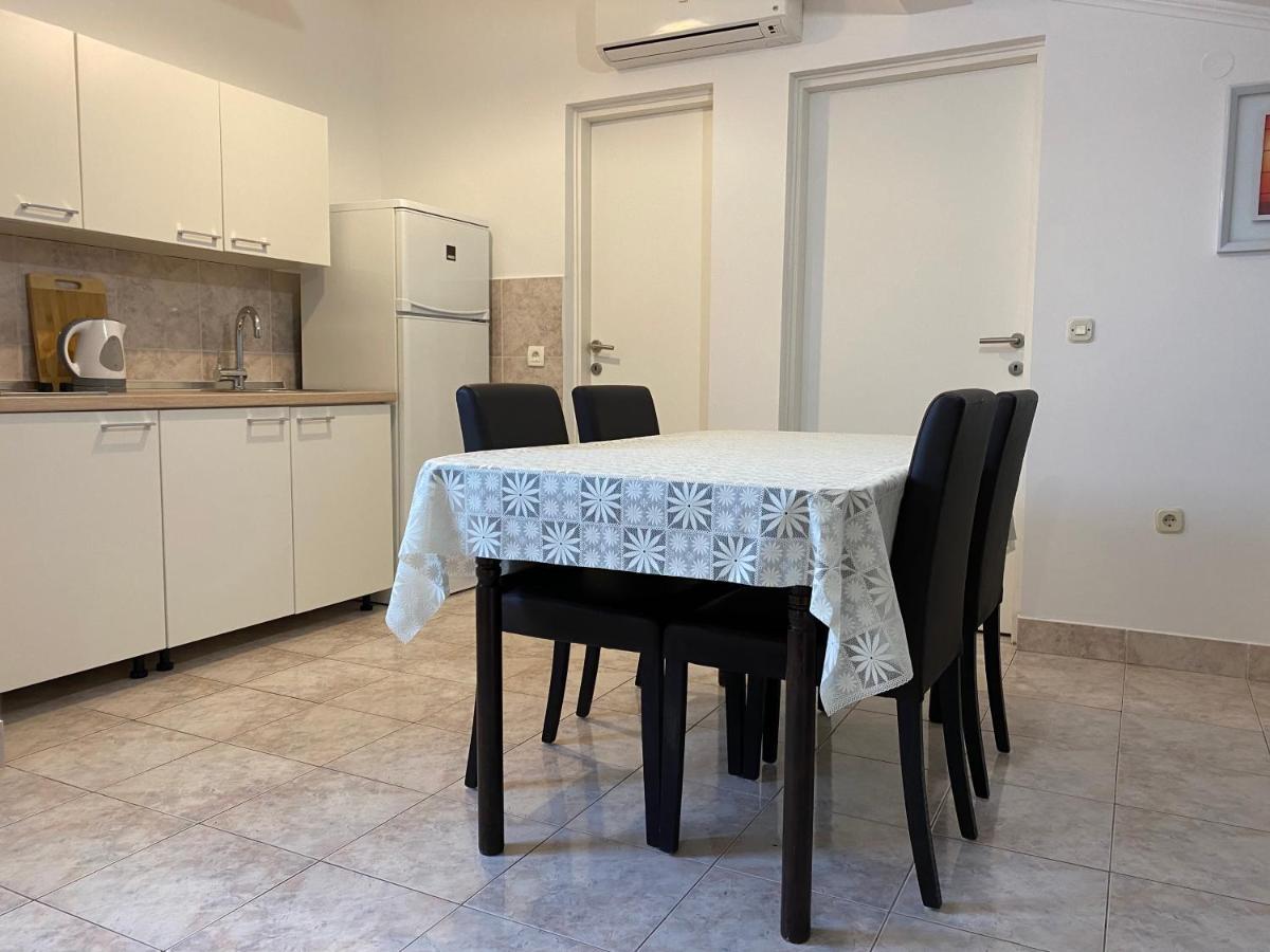Emanuela 2 Apartment โนวาลยา ภายนอก รูปภาพ