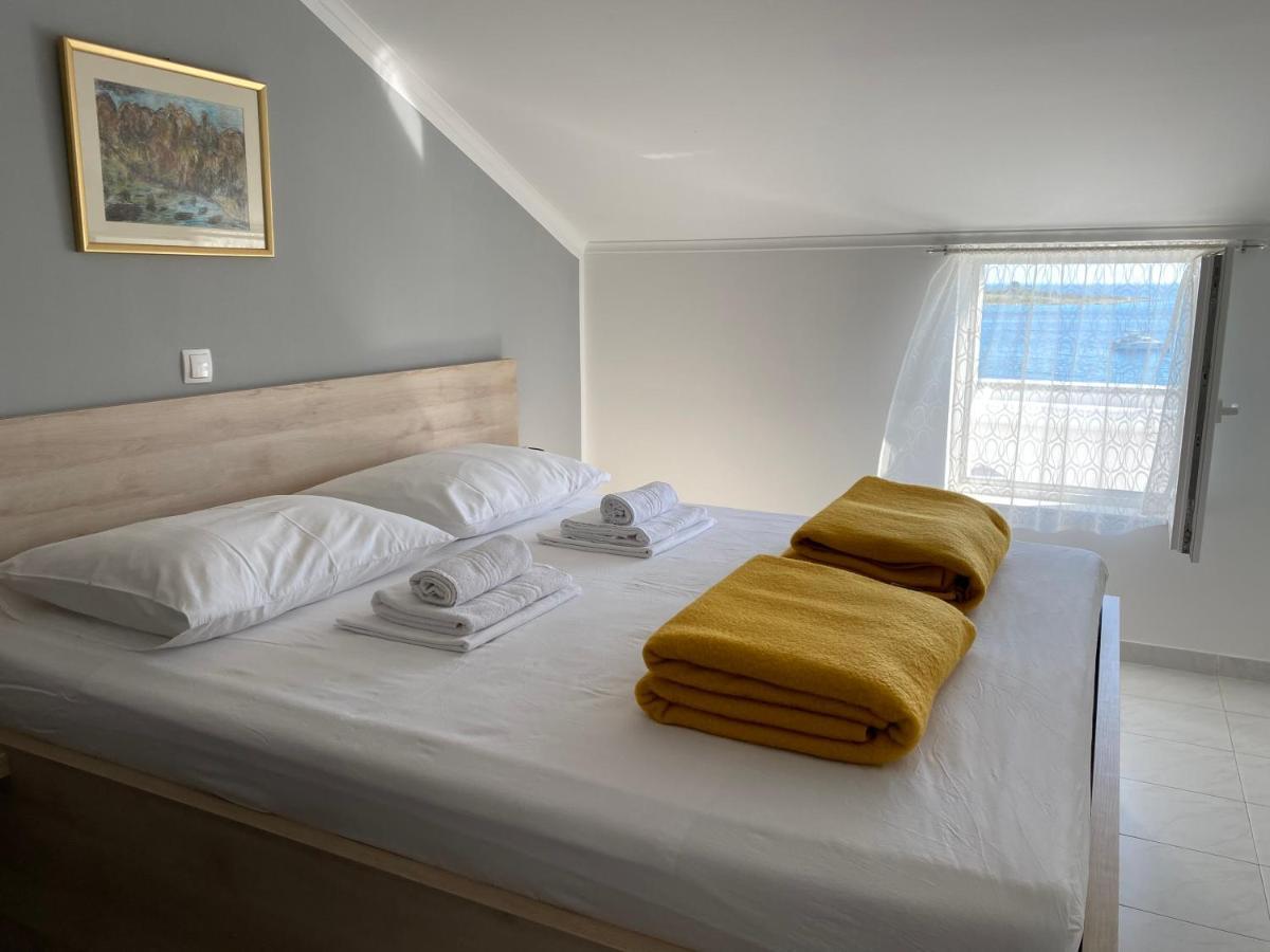 Emanuela 2 Apartment โนวาลยา ภายนอก รูปภาพ