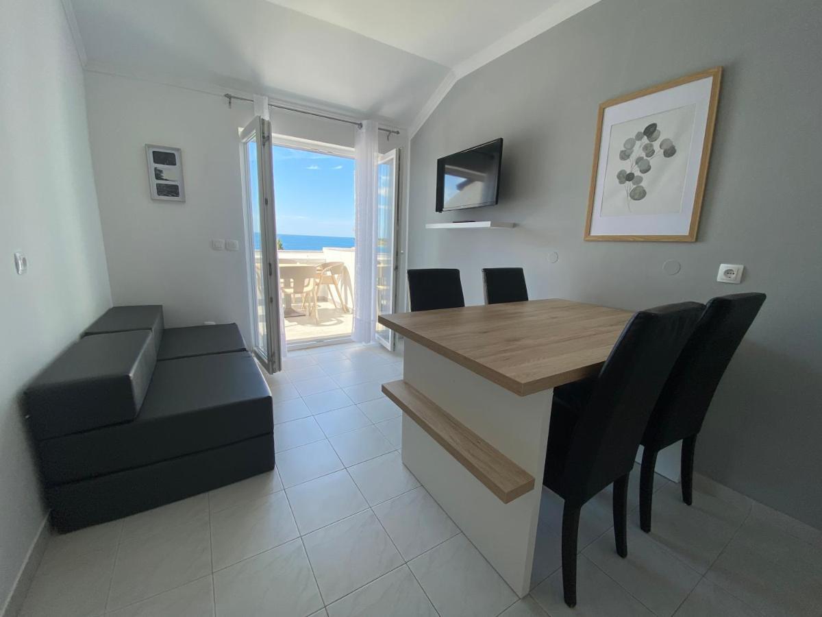 Emanuela 2 Apartment โนวาลยา ภายนอก รูปภาพ