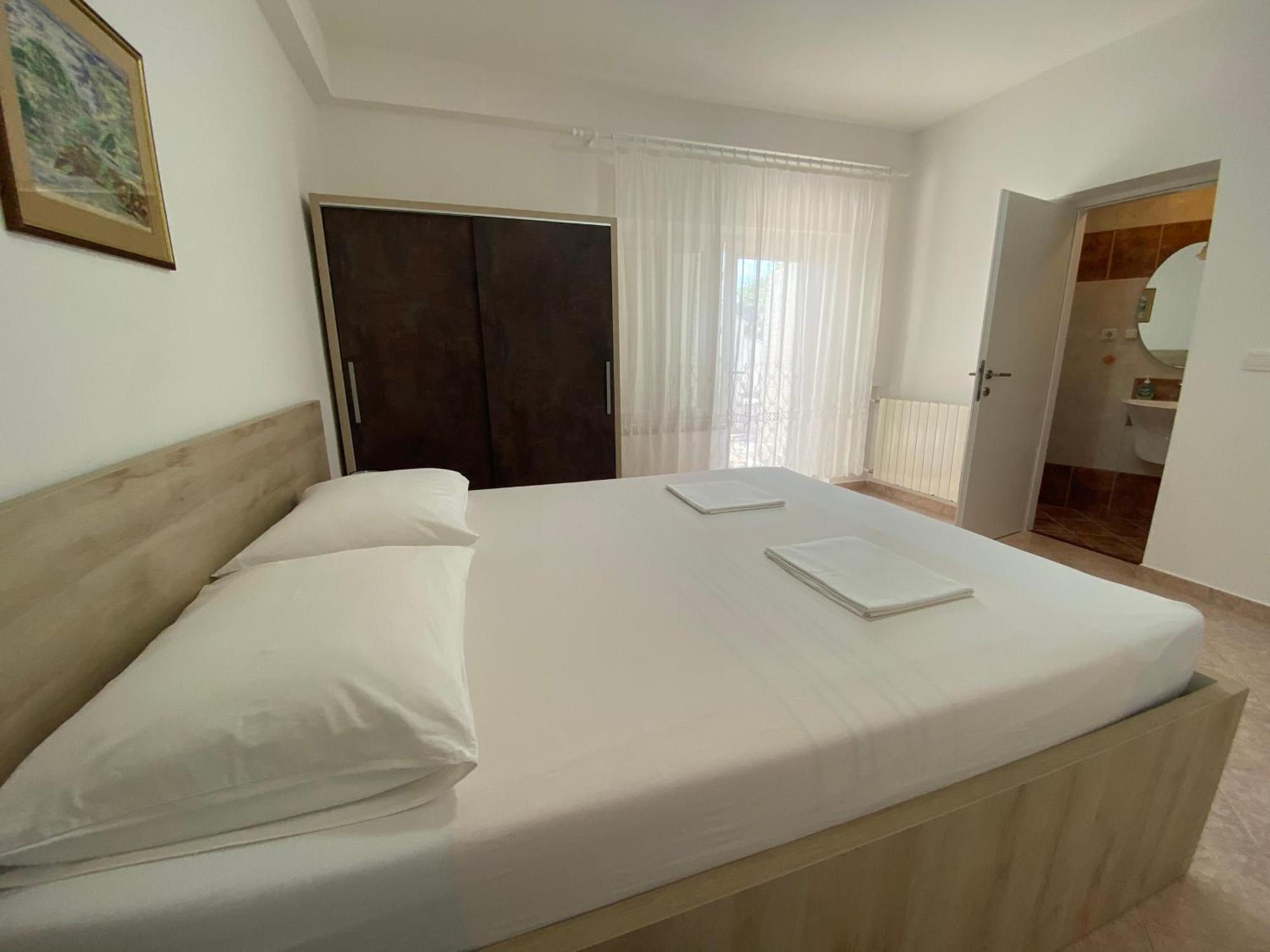 Emanuela 2 Apartment โนวาลยา ภายนอก รูปภาพ