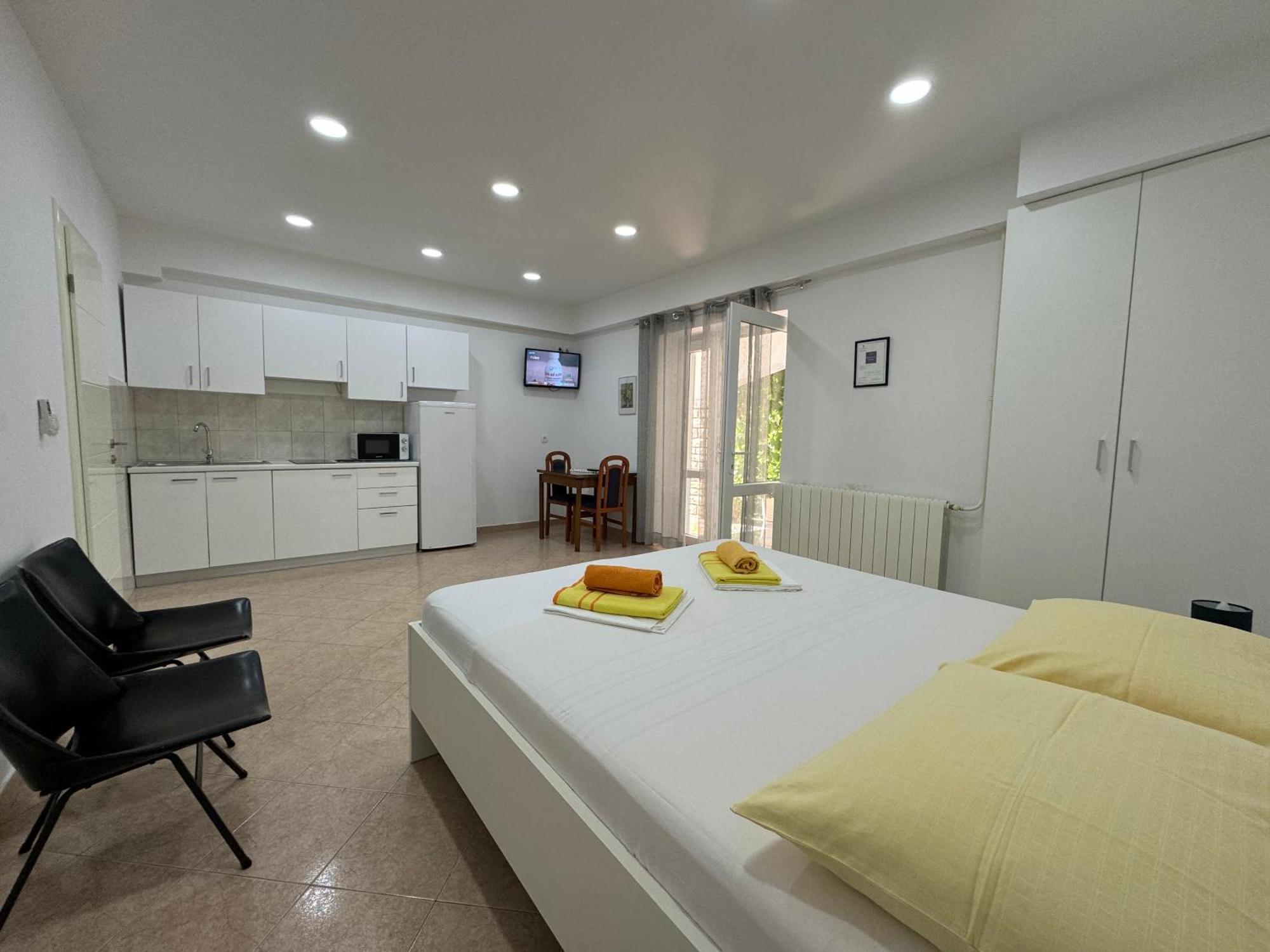 Emanuela 2 Apartment โนวาลยา ภายนอก รูปภาพ