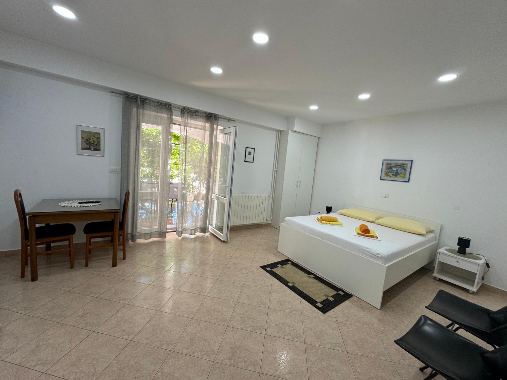 Emanuela 2 Apartment โนวาลยา ภายนอก รูปภาพ