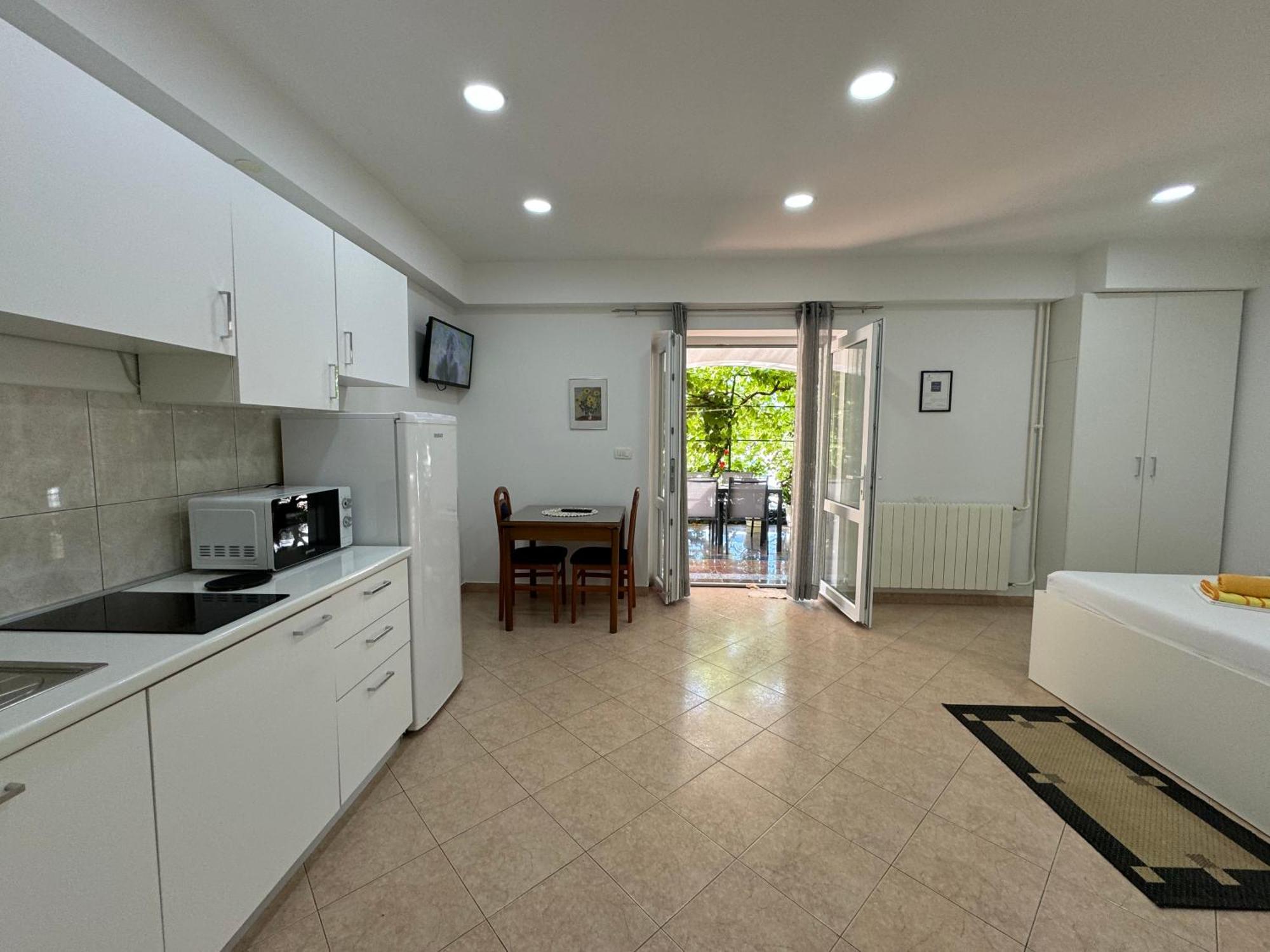Emanuela 2 Apartment โนวาลยา ภายนอก รูปภาพ